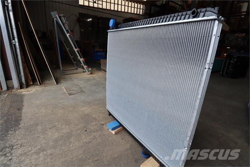 International Navistar, Prostar, Transtar Radiator # 603206 Καλοριφέρ