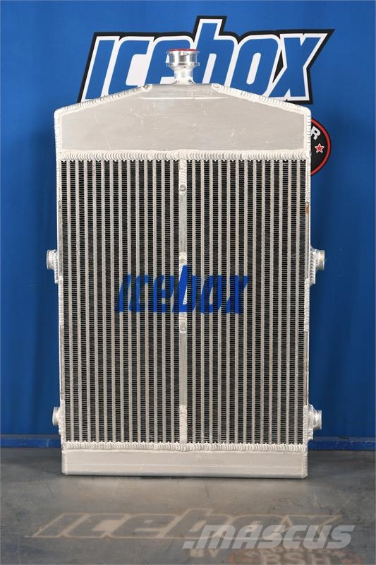 International TD340 Radiator # 920011 Радиатори