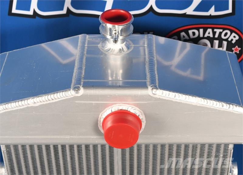 International TD340 Radiator # 920011 Радиатори
