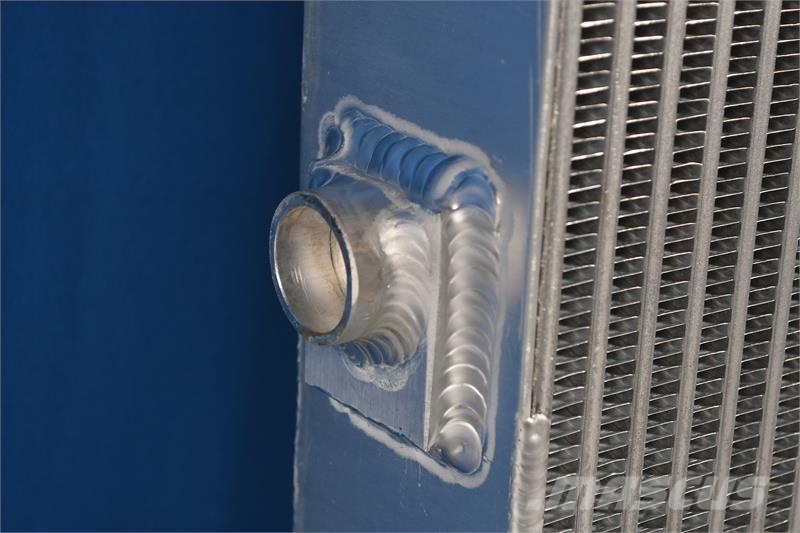 International TD340 Radiator # 920011 Радиатори