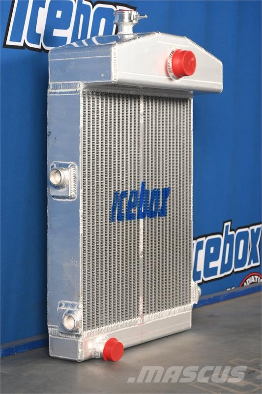 International TD340 Radiator # 920011 Радиатори