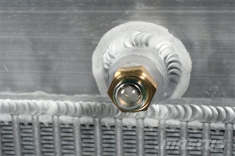 Isuzu MAC 750F Industrial Heater Radiator # 990200 مشعات