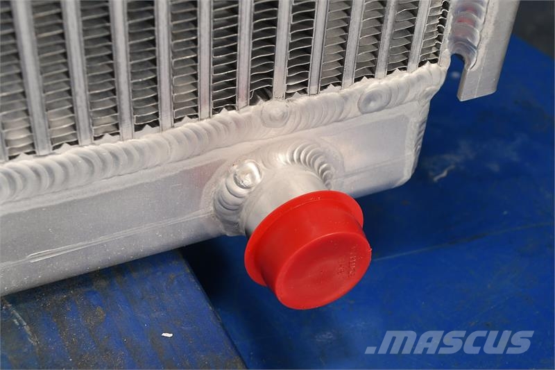 JCB 185 Skidsteer Radiator # 890101 مشعات