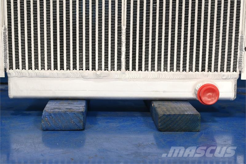 JCB 185 Skidsteer Radiator # 890101 مشعات