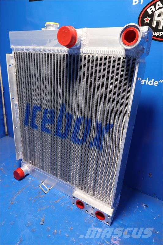 JCB 190 Skidloader Radiator # 890102 مشعات