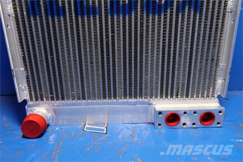 JCB 190 Skidloader Radiator # 890102 مشعات