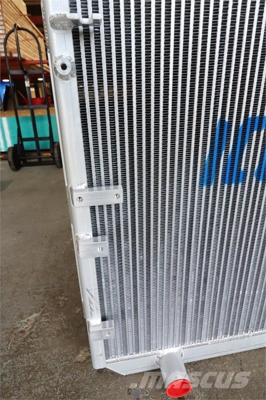JLG 40H Boom Lift Radiator # 890867 Radiadores