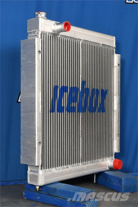 JLG Radiator # 890303 Radiadores
