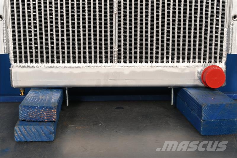 JLG Radiator # 890303 Radiadores
