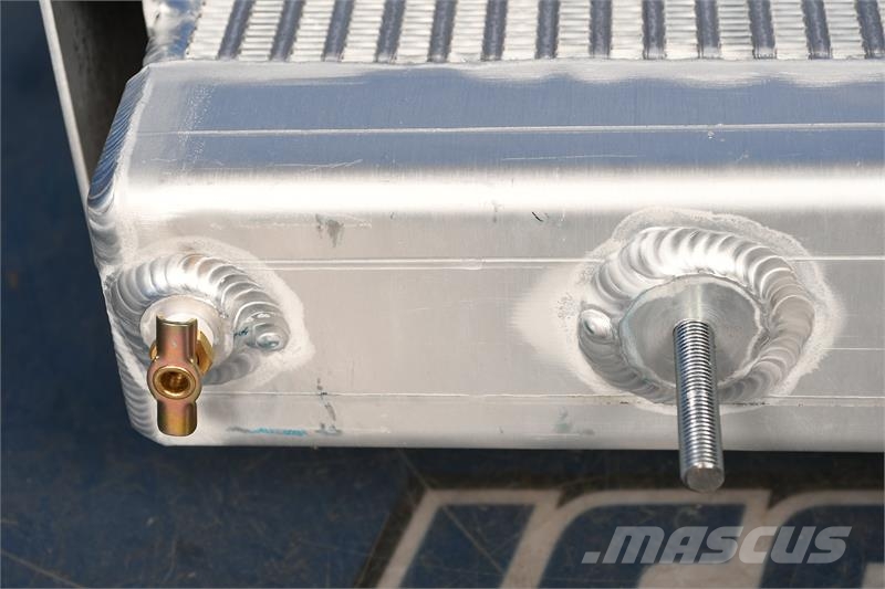 JLG Radiator # 890303 Radiadores