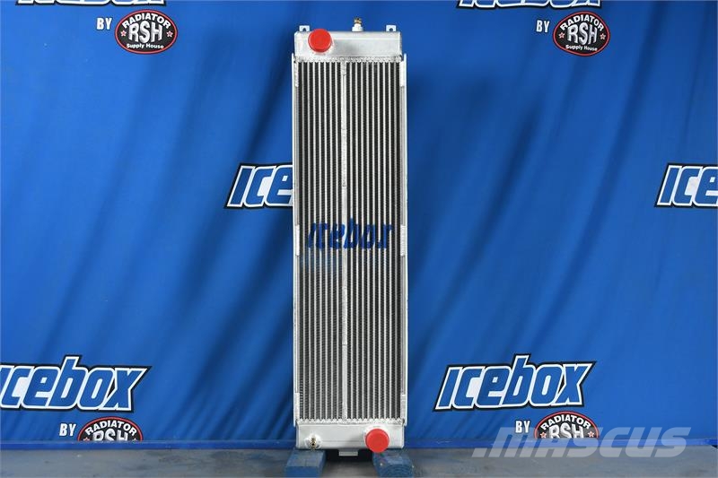 John Deere 2154D Radiator # 870466 Радиатори