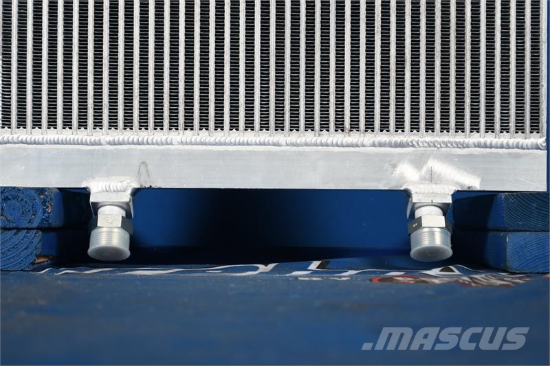 John Deere 260, 270 Oil Cooler # 871009 ラジエター