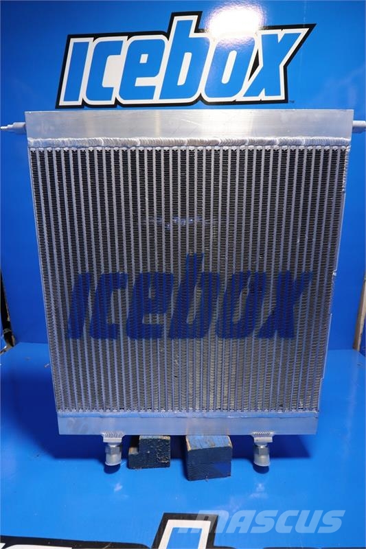 John Deere 280 Oil Cooler # 870956 Радиатори