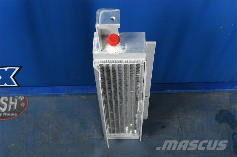John Deere 310, 310B Oil Cooler # 870254 Радиатори