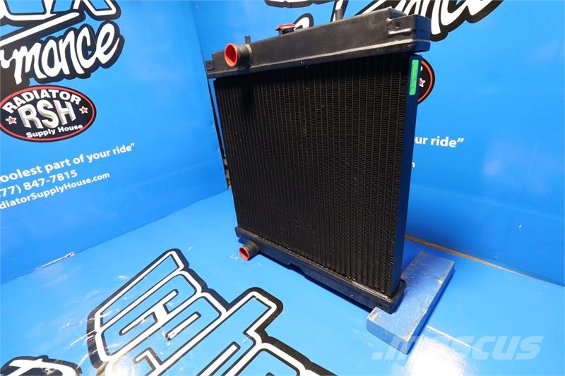 John Deere 317G Radiator # 870215 Radiadores