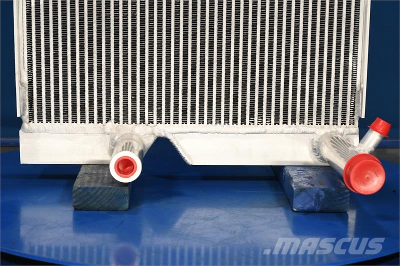 John Deere 324H Radiator # 870953 Radiadores