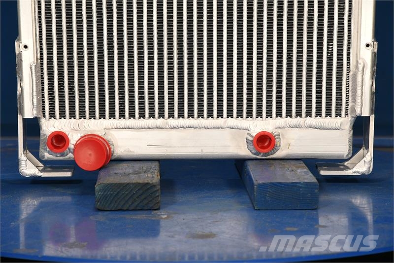 John Deere 350 Radiator # 870188 Radiatori