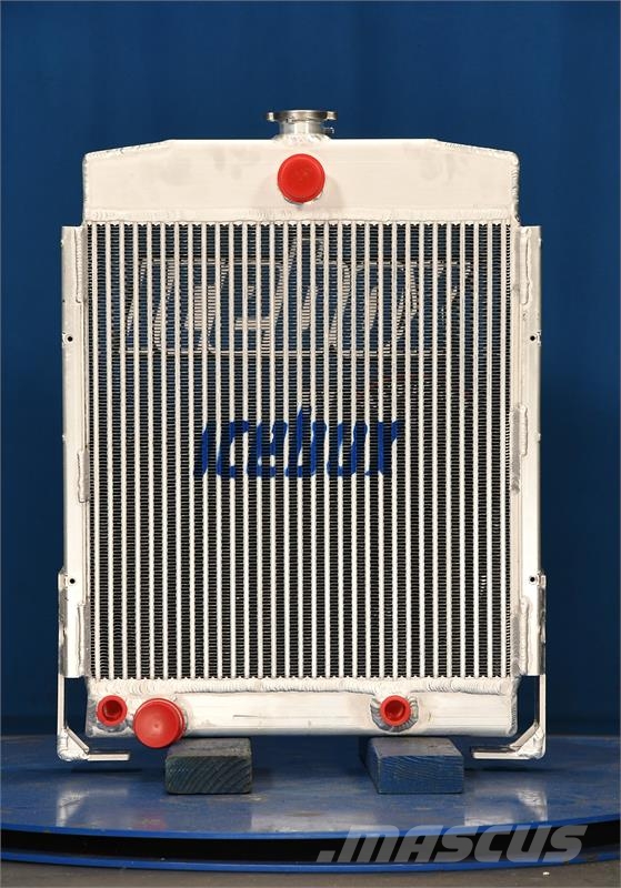 John Deere 350 Radiator # 870188 Radiatori
