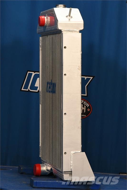 John Deere 4440 Radiator # 870427 Radiátory