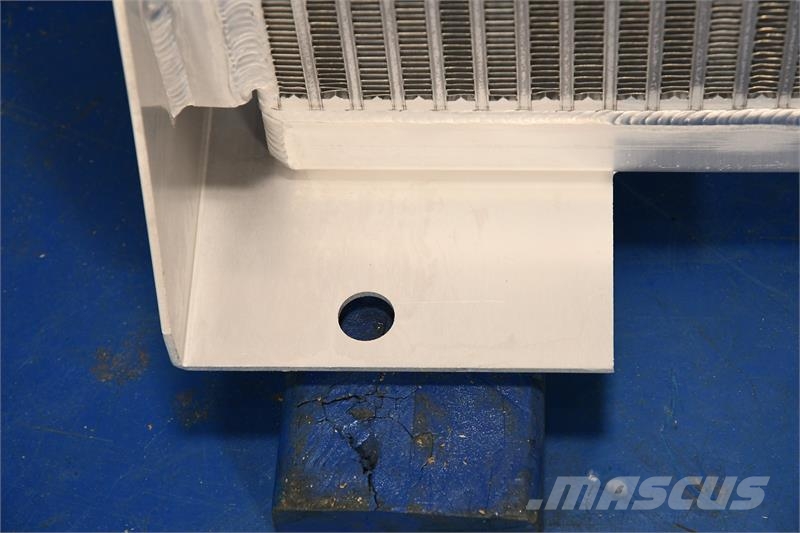 John Deere 4440 Radiator # 870427 Radiátory