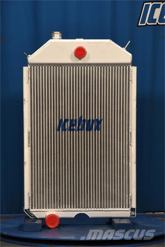 John Deere 4440 Radiator # 870427 Radiátory