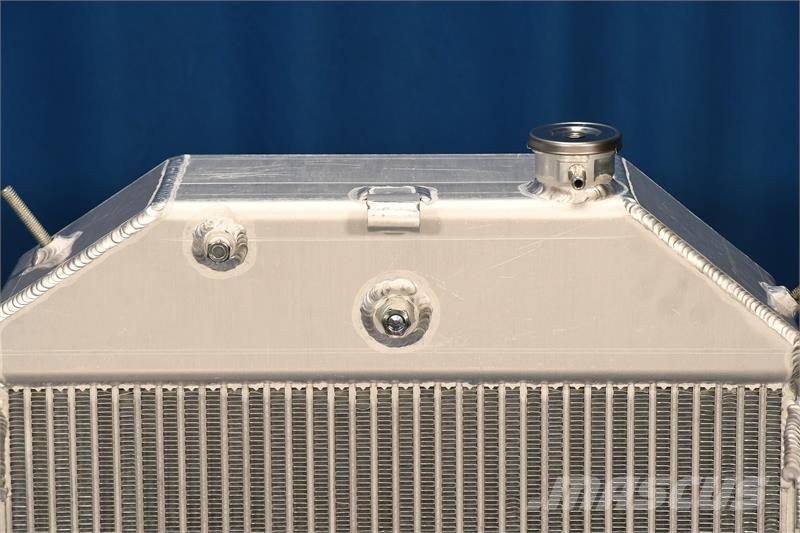 John Deere 4440 Radiator # 870427 Radiátory