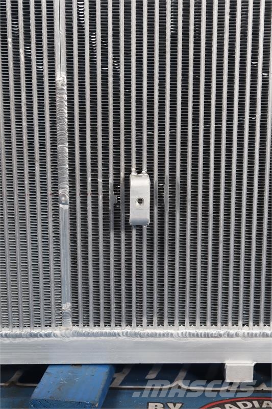 John Deere 450CLC Oil Cooler # 870266 Radiatoren
