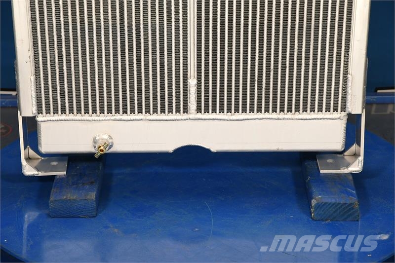 John Deere 540D Radiator # 870475 Radiadores