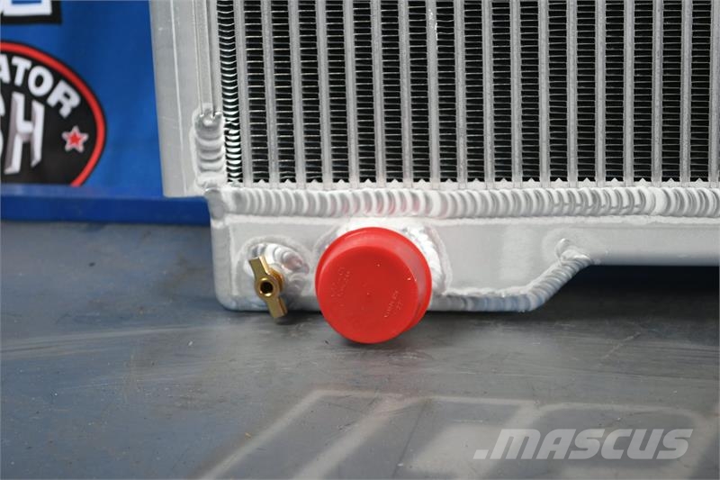 John Deere 544B Radiator # 870213 Radiatoren