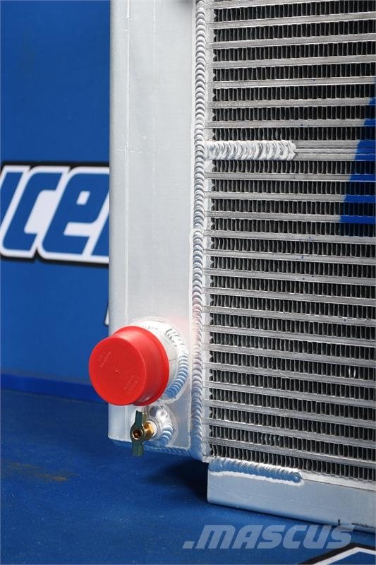 John Deere 570A Radiator # 870156 Радиатори