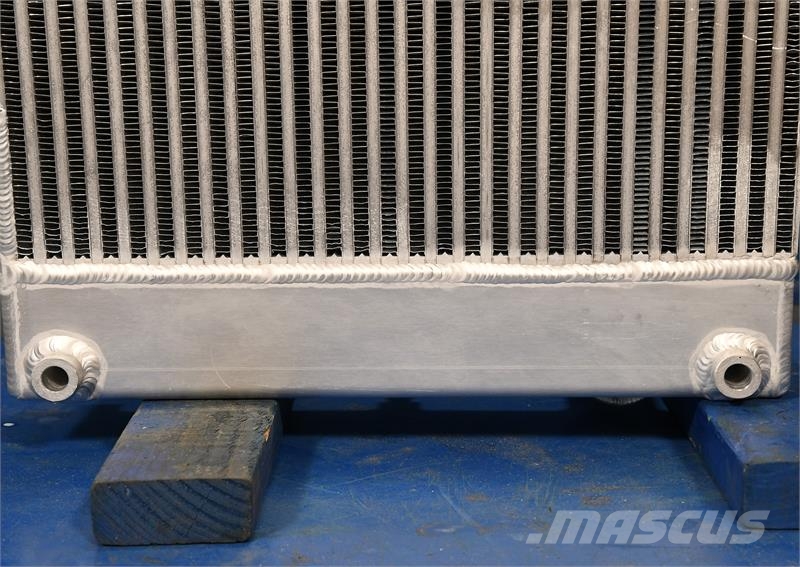 John Deere 624J / 644J Radiator # 870208 Radiadores