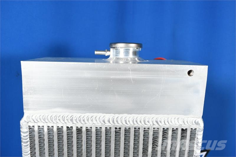 John Deere 650H Radiator # 870199 Radiadores