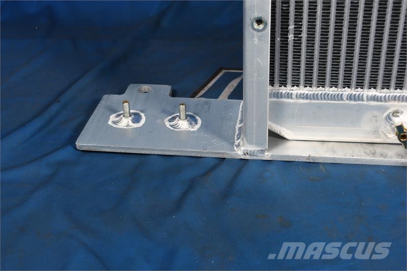 John Deere 650H Radiator # 870194 Radiadores
