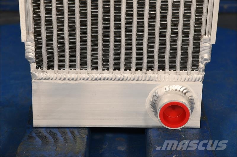 John Deere 650J Oil Cooler # 870307 Radiadores