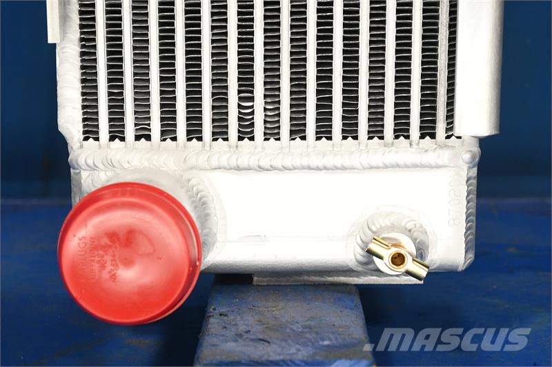 John Deere 650J Radiator # 870201 Radiadores
