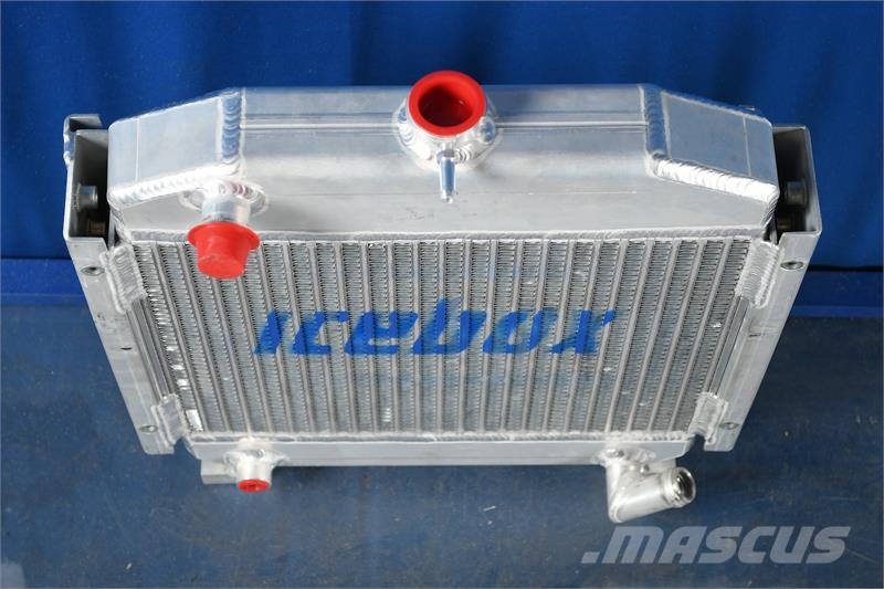 John Deere 670 Radiator # 870137 Radiadores