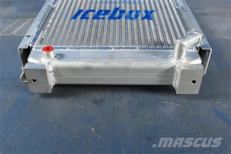 John Deere 670 Radiator # 870137 Radiadores