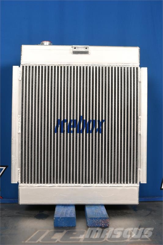 John Deere 710, 710B Radiator # 871143 مشعات