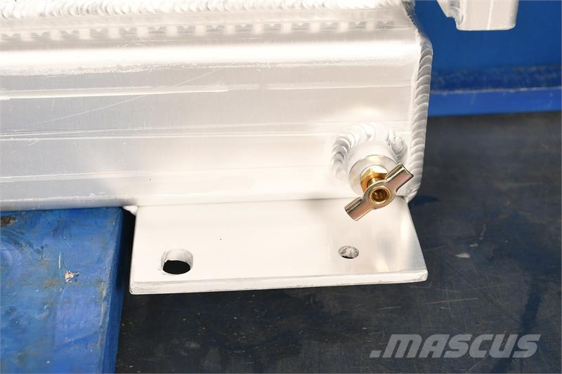John Deere 710, 710B Radiator # 871143 مشعات