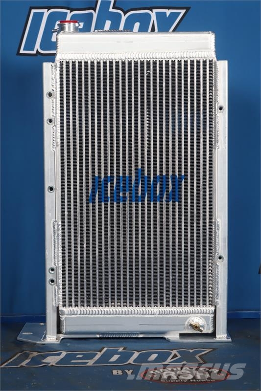 John Deere 710D Radiator # 870141 Radiadores