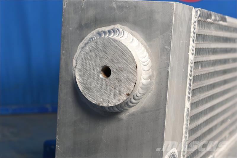 John Deere 750K Hydrostatic Oil Cooler # 870498 مشعات