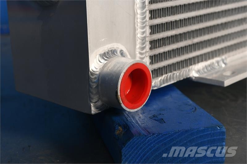 John Deere 750K Hydrostatic Oil Cooler # 870498 مشعات