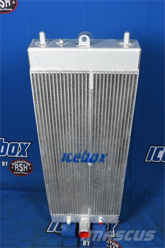 John Deere 850K Radiator # 870481 Радиатори