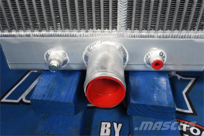 John Deere 850K Radiator # 870481 Радиатори
