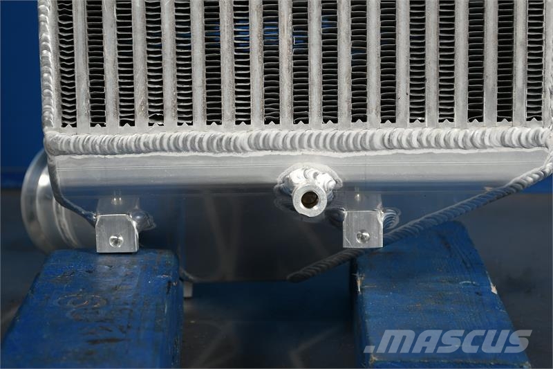 John Deere 9410R Charge Air Cooler # 870099 Radiatoare