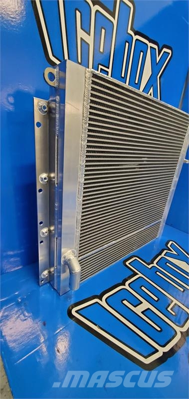 John Deere UH07-7, UH07LC-7, UH083, UH08L Oil Cooler # 870972 Radiadores