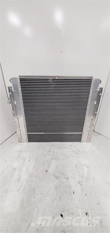 John Deere UH07-7, UH07LC-7, UH083, UH08L Oil Cooler # 870972 Radiadores
