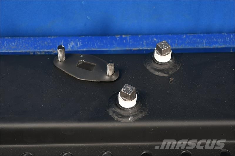 Kenworth Bottom Tank # 604711 Радіатори