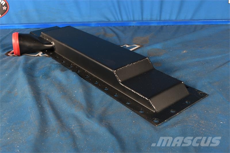 Kenworth Bottom Tank X3605-1, STK000307 Bottom Tank # 60473 Jäähdyttimet