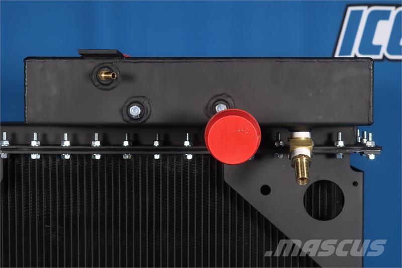 Kenworth K100 Radiator # 604035 Jäähdyttimet